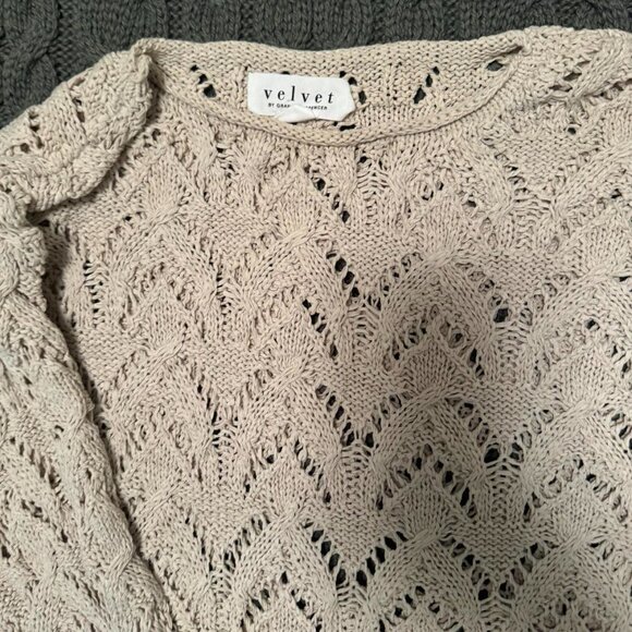 New XS Velvet by Graham & Spencer Crochet Short Sweater Natural Raffia Gray - Picture 4 of 4